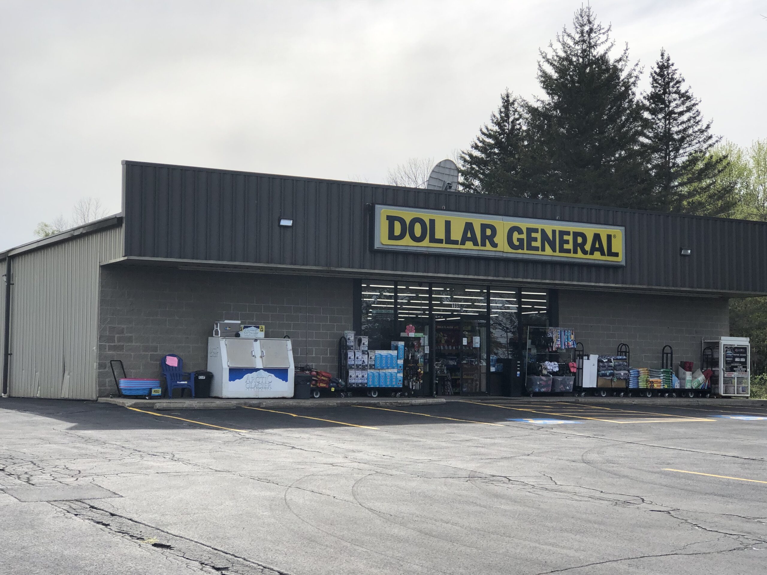What Really Happened In Elara Saint'S Dollar General Video? - 9q2r0m7